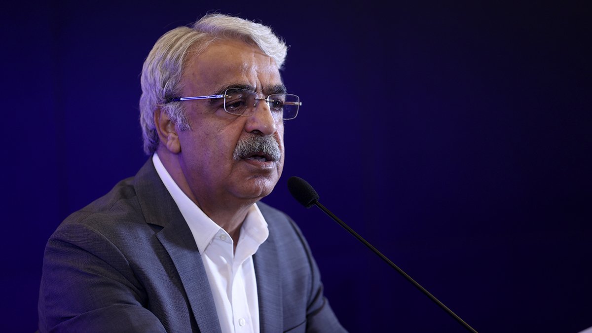 Mithat Sancar: Altılı masadan dört partiyle bazen görüşüyoruz