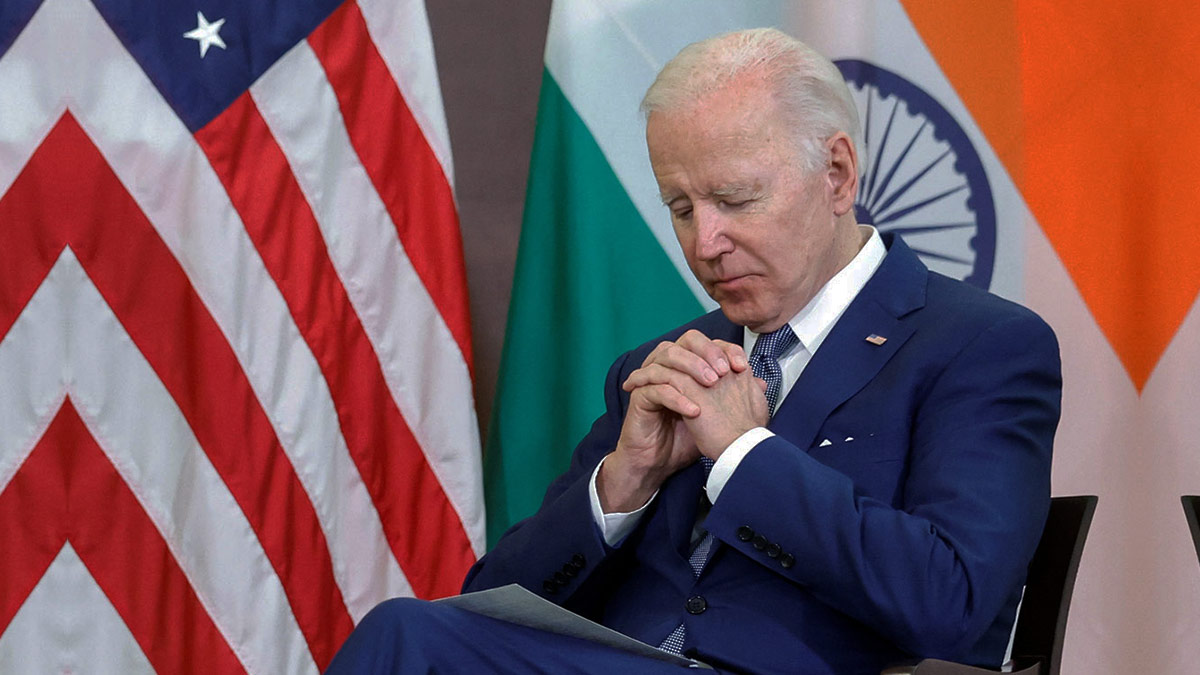 Joe Biden, başkan adaylığı açıklaması yaparken uyukladı