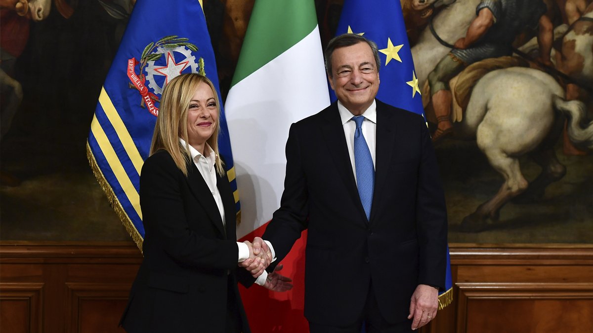 İtalya Başbakanı Meloni, selefi Draghi'den görevi devraldı
