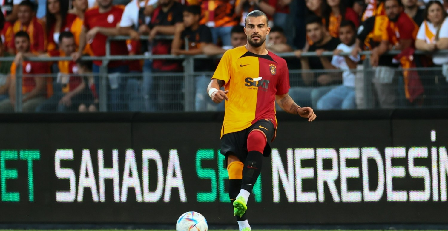 Galatasaray'a derbi öncesi bir şok daha!