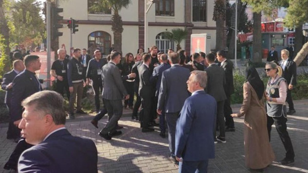 MHP mitinginde tekme tokat kavga! AK Partili vekili içeri almadılar