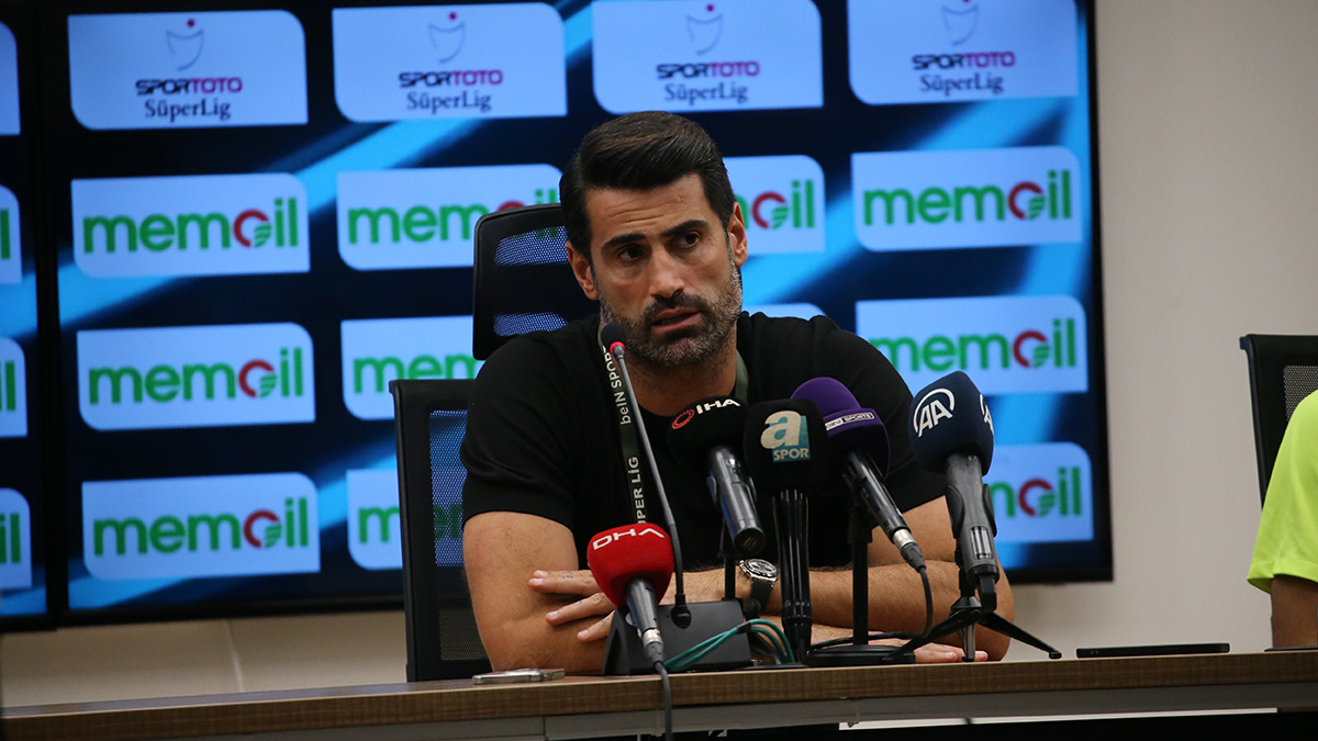 Hatayspor Teknik Direktörü Volkan Demirel: Kafam bir dünya, sevinçten başım şişti