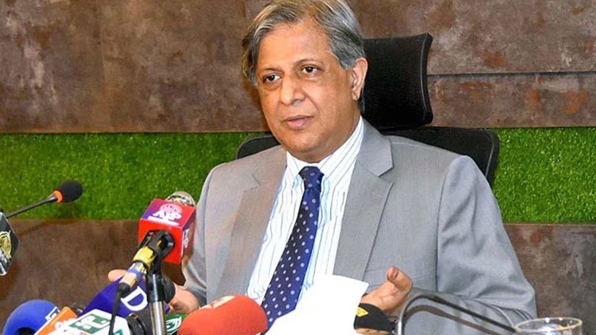 Başbakana yakın isimlerdendi: Pakistan'da Adalet ve Hukuk Bakanı istifa etti