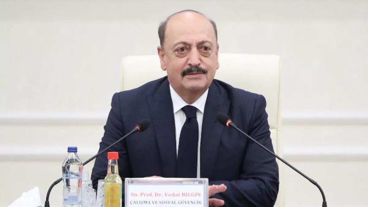 Bakan Bilgin'den sözleşmeli personele 'kadro' açıklaması