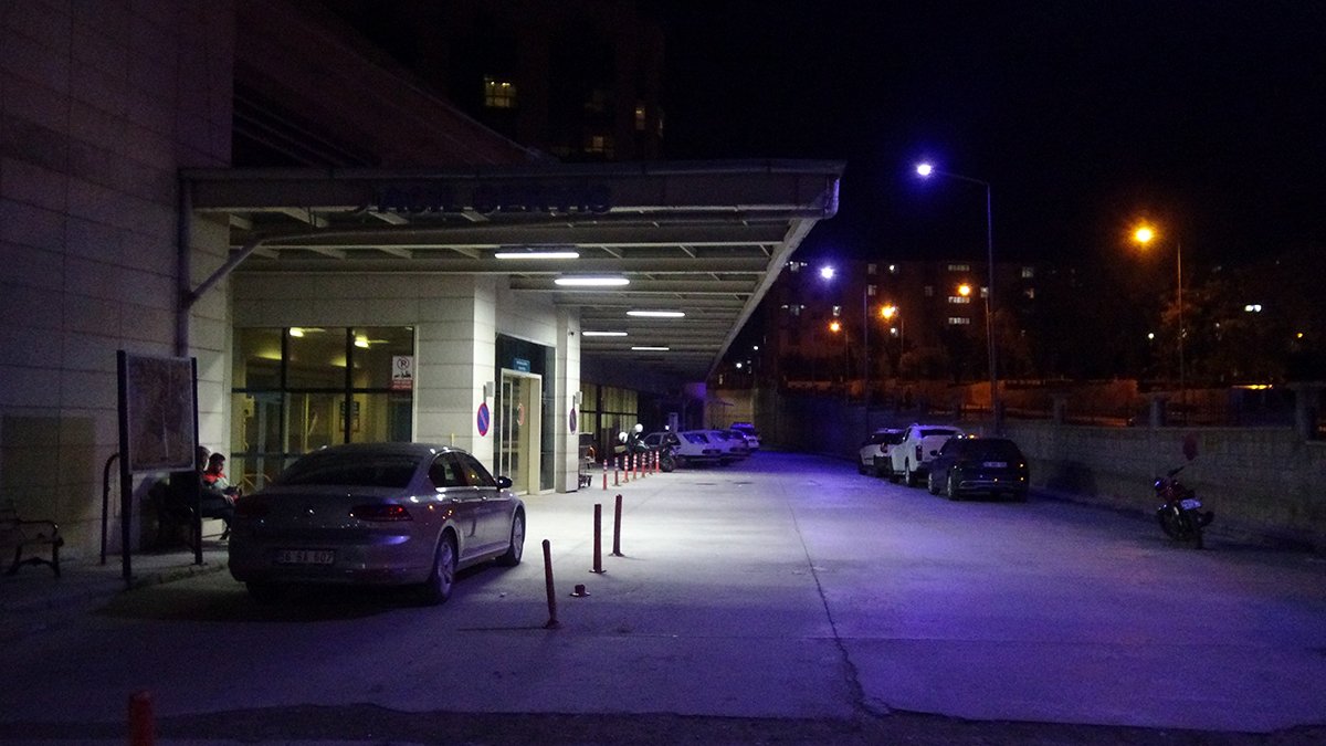 Siirt'te iki grup arasında kavga: 14 yaşındaki Mustafa kalbine aldığı bıçak darbesiyle yaşamını yitirdi