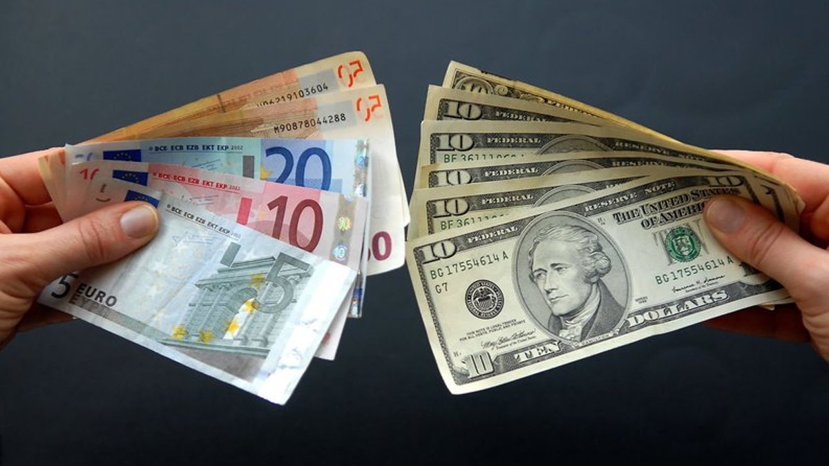 TL, dolar ve euro karşısında erimeye devam ediyor