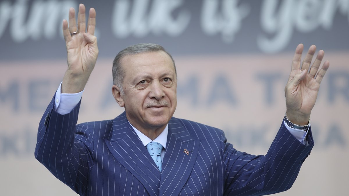 AK Parti 'Türkiye Yüzyılı' programı için üç partiye davet göndermedi