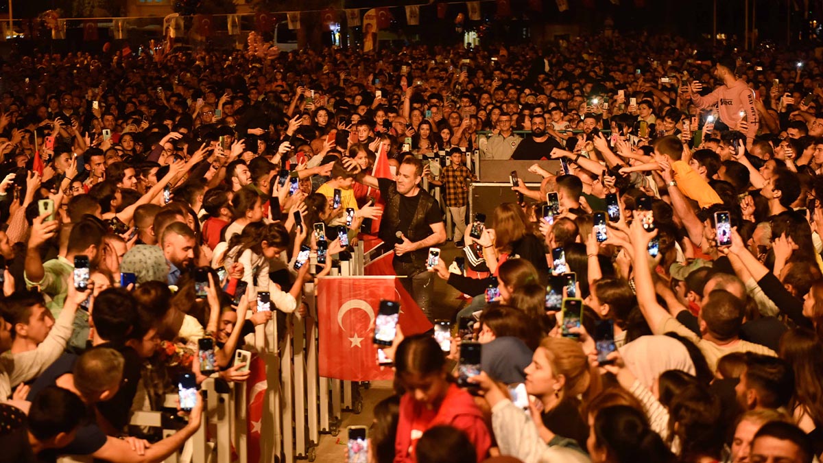 Ceyhan’da Cumhuriyet coşkusu