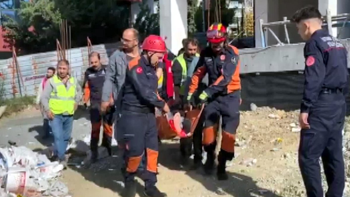 İnşaat işçisi beton parçalarının altında kaldı