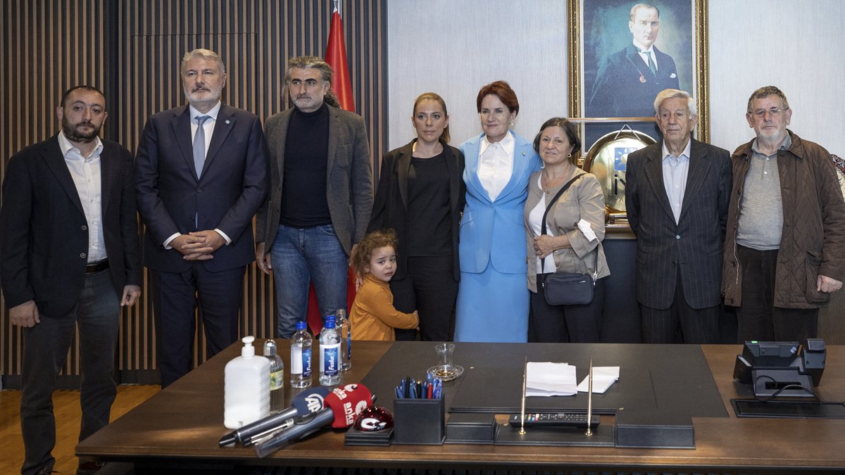 Akşener, Gezi aileleri ve EYT heyetiyle görüştü