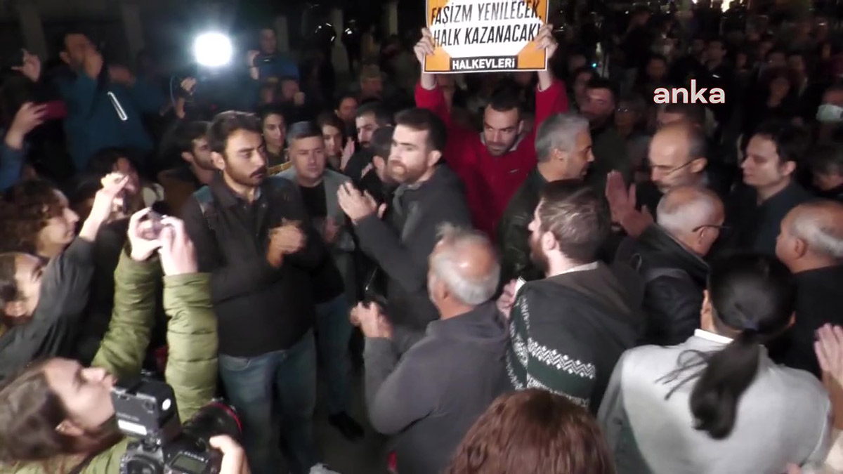 Kadıköy'deki Fincancı protestolarına polis müdahalesi