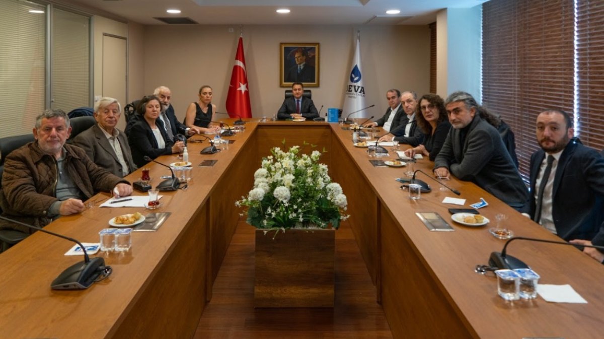 Babacan, 'Gezi tutuklularının' aileleriyle görüştü