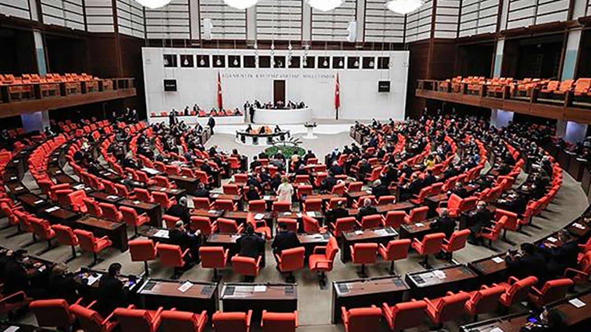 İki partiden 'yolsuzluklar araştırılsın' önerisine ret