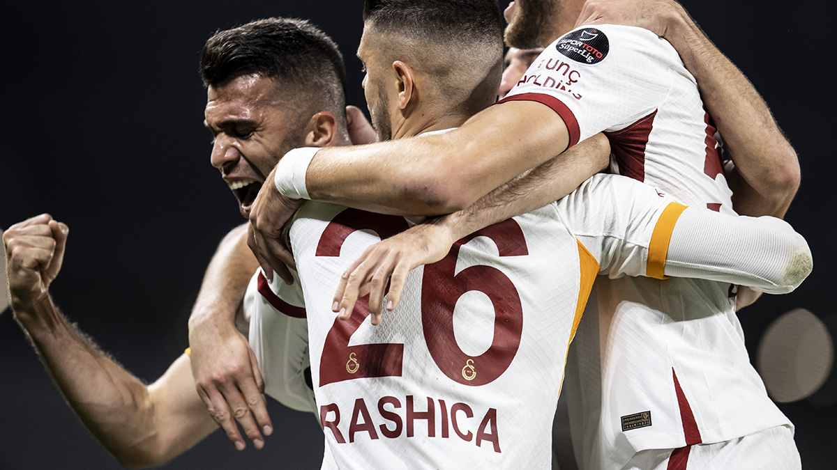 Galatasaray Karagümrük engelini 2-0'la geçerek derbi öncesi moral buldu