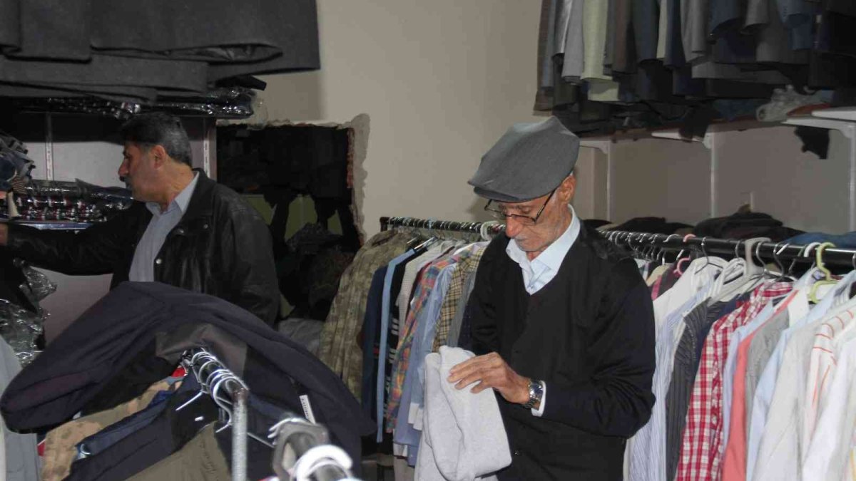 Vatandaşların ilgisi yoğun: Bu mağazada ölen kişilerin kıyafetleri satılıyor