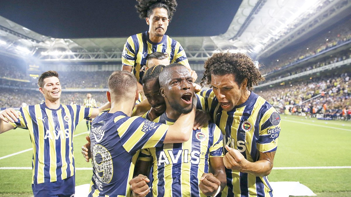 Kanarya zirve için sahada