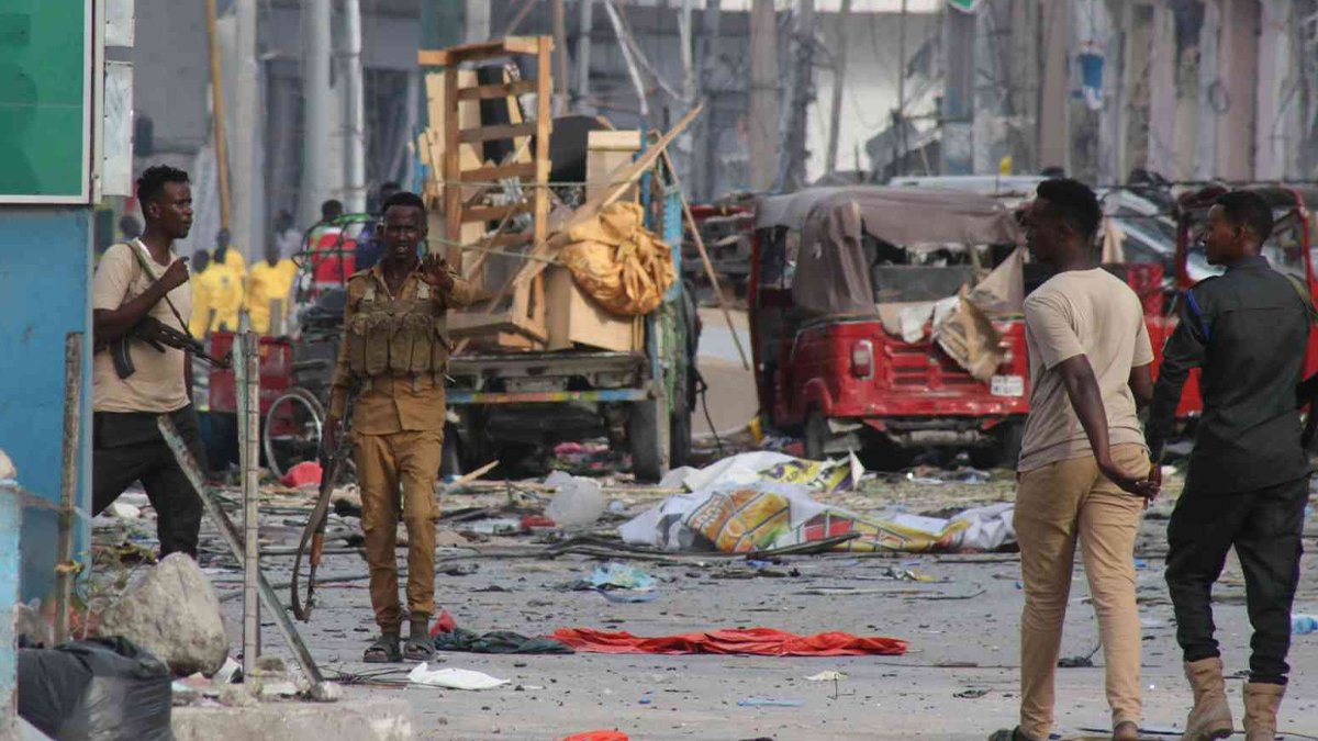 Bombalı saldırı ile sarsılan Somali'de ağır bilanço: 100 ölü, 300 yaralı
