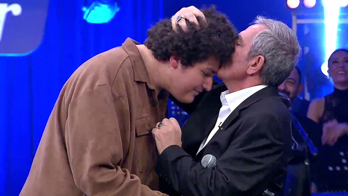 Fatih Kısaparmak ile oğlu Kaan Kısaparmak'tan 'Bu Adam Benim Babam' düeti