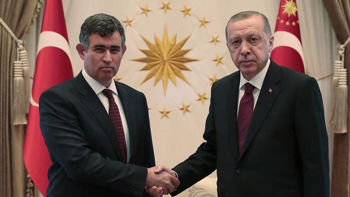 Metin Feyzioğlu resmen KKTC Büyükelçisi oldu