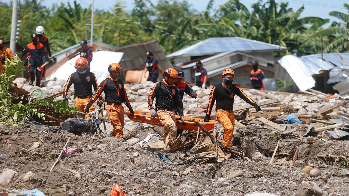 Filipinler'de can kaybı artıyor: Sel ve heyelanlarda 98 kişi öldü