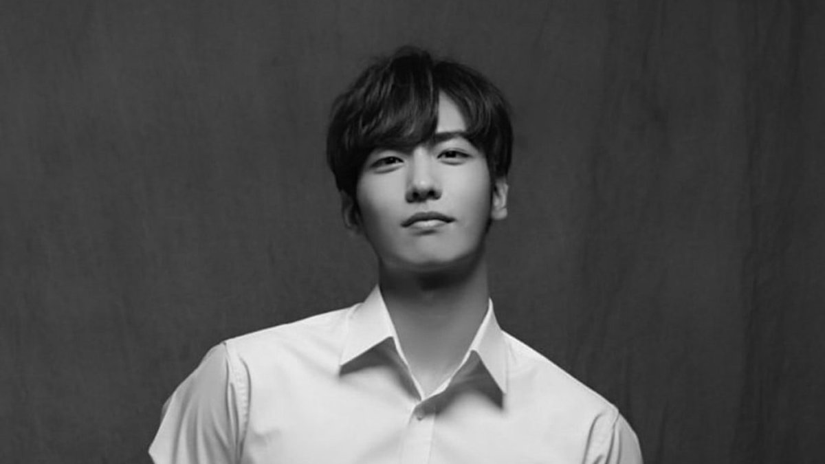 Koreli ünlü şarkıcı, izdihamda ezilerek hayatını kaybetti