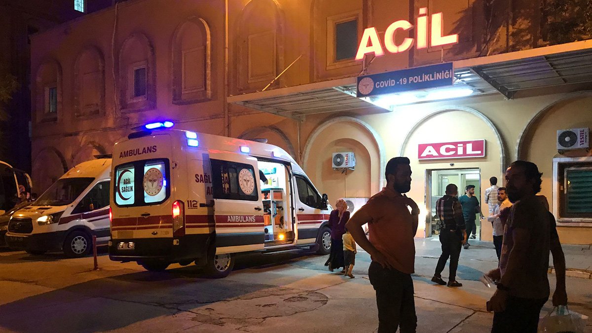 4 altın için akrabası olan kadını öldürdü