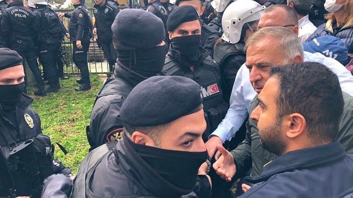 Efsane futbolcu da Kemerburgaz'daki katliama isyan etti: "Mahkeme kararını hiçe sayıyorlar..."