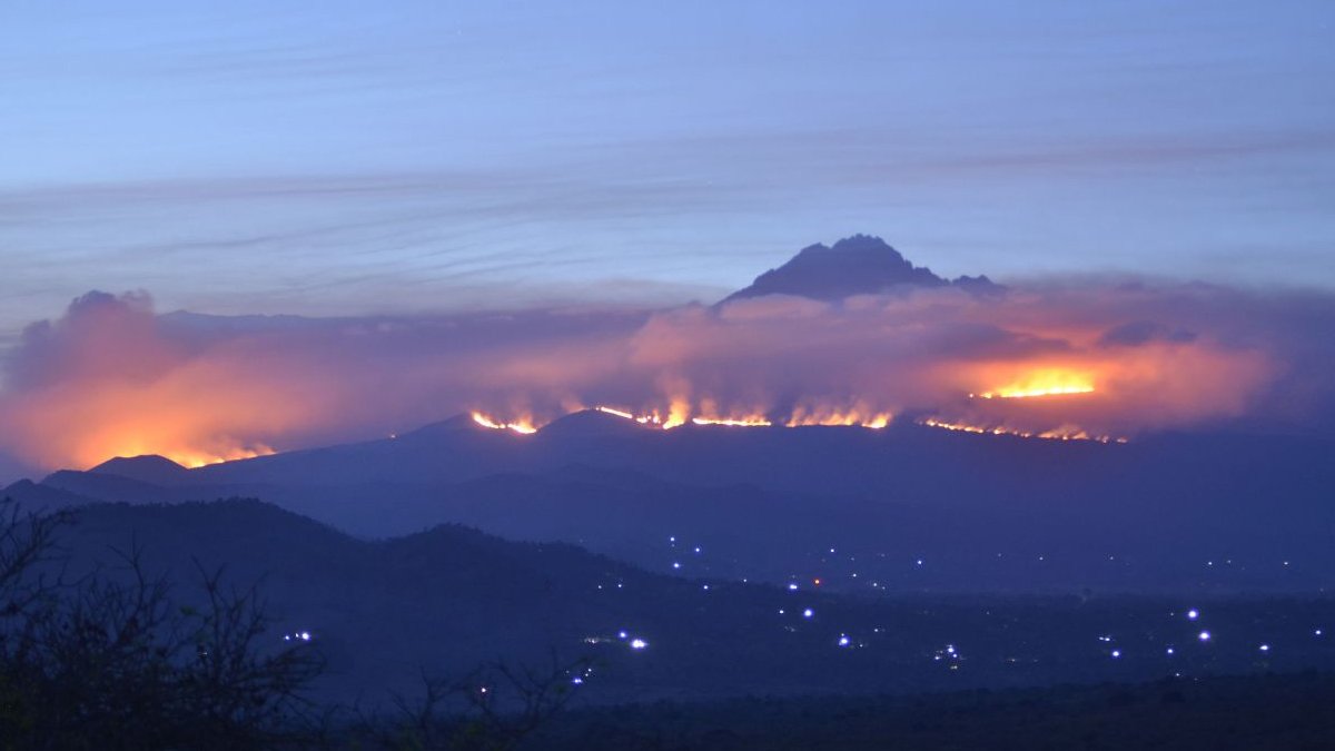 Kilimanjaro iki haftadır yanıyor! Orduya müdahale emri verildi