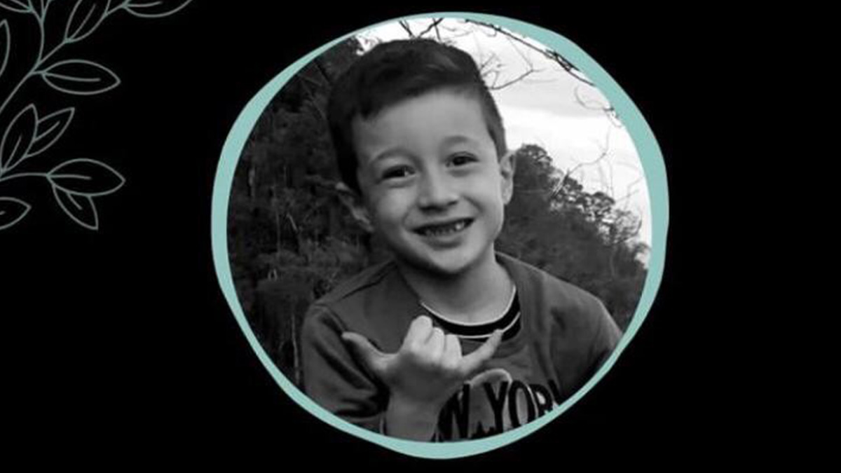 Sarı akrep soktu, kalbi 7 kez durdu