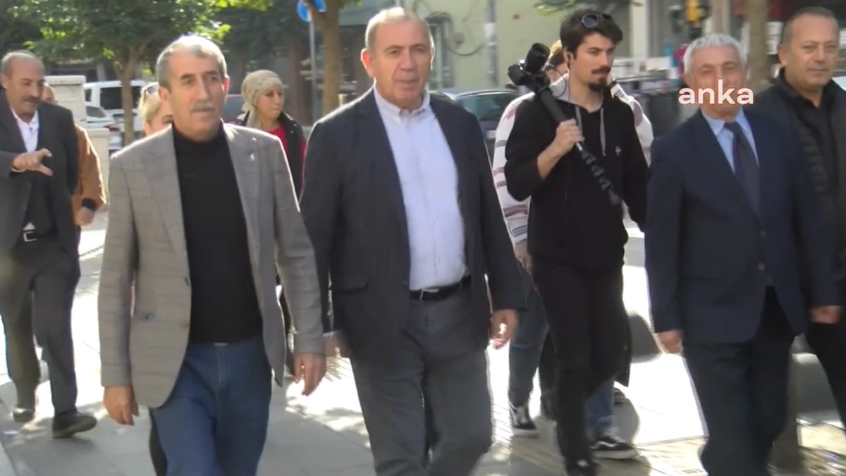 CHP'li Tekin uyuşturucu bağımlıları ve yakınlarıyla görüştü: Uyuşturucu meselesi siyaset üstü ele alınmalı