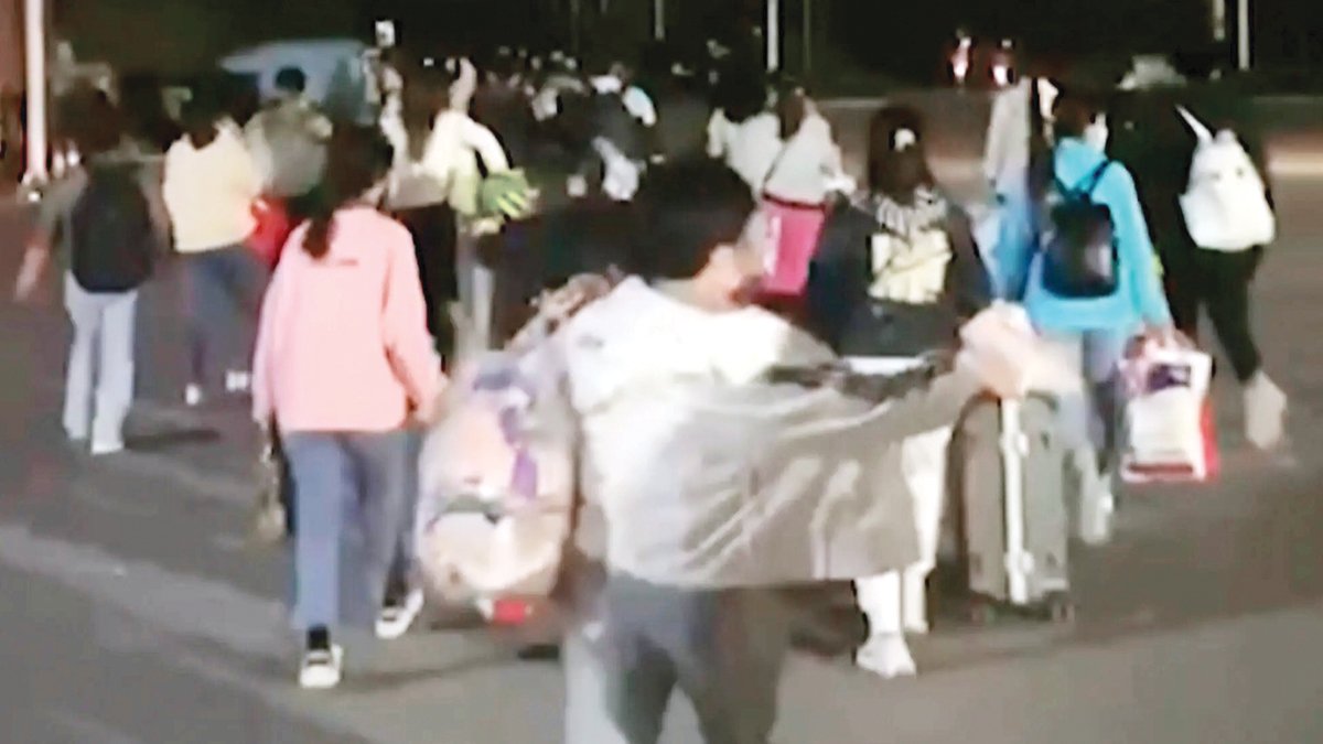 iPhone fabrikası  cezaevine döndü