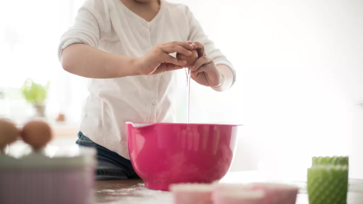 Evinizde pet şişeniz varsa hemen deneyin! Yumurtayla harikalar yaratacaksınız