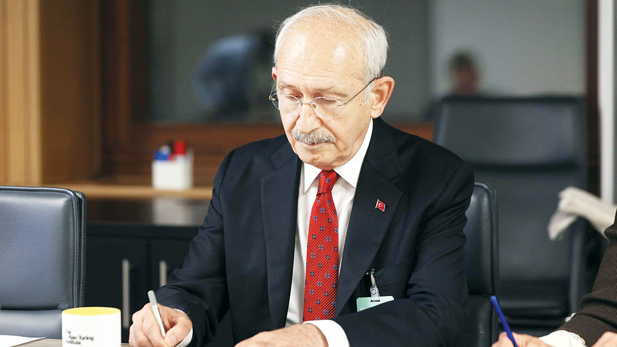 Sansür'de ilk dava muhalefete