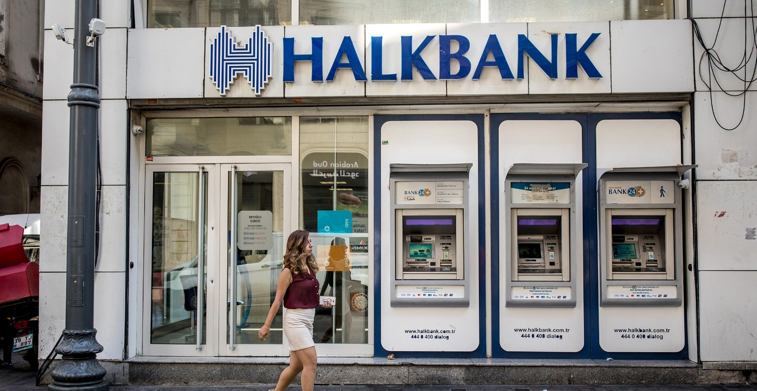 Promosyonda herkes Halkbank'ı konuşacak! Emekliye promosyonda büyük atağa geçti! Rekor promosyon ödeyecek... EFT ve havale işlemleri de cabası!