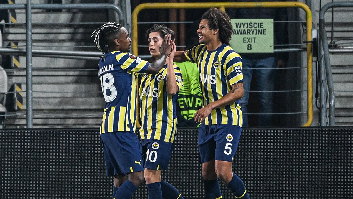 Arda Güler tarihe geçti: UEFA'dan "yıldız çocuk" paylaşımı