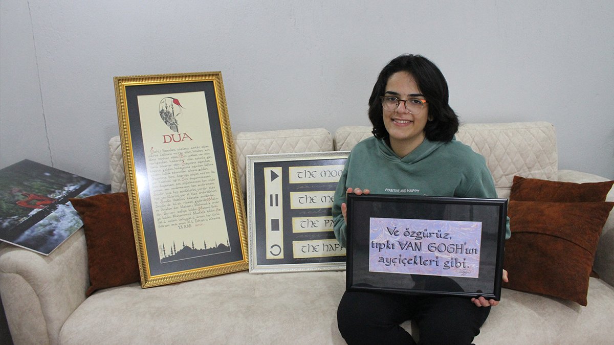 14 yılda 52 kez ameliyat oldu: 17 yaşındaki Beyzanur pes etmedi