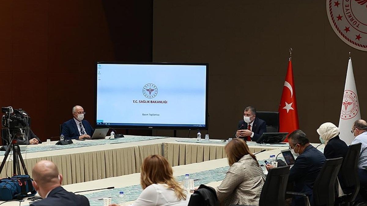 Koronavirüs Bilim Kurulu Üyesi  kalp krizi sonucu vefat etti