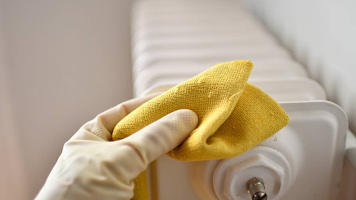 Peteklerinizin içindeki siyah görüntü tarih oluyor! İşte tesisatçıların sır gibi sakladığı o basit yöntem