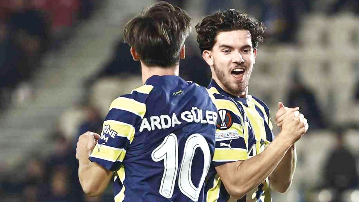 Kanarya hücum gücüyle uçuyor