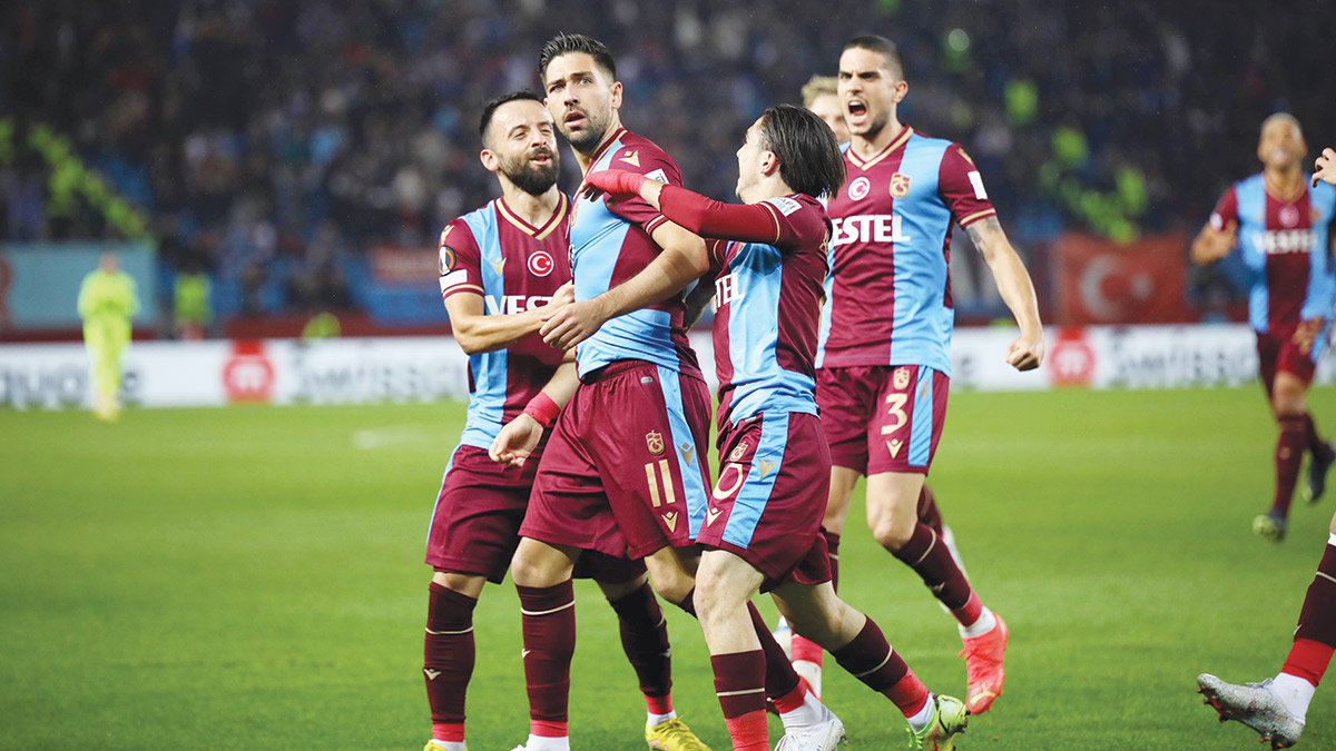 Fırtına sahasında esecek