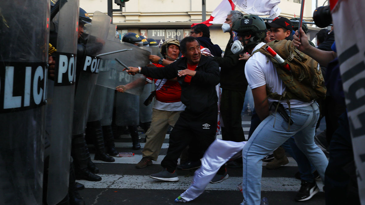 Peru’da kongre ‘huzur istemiyor’: Erken seçim çağrılarına ret