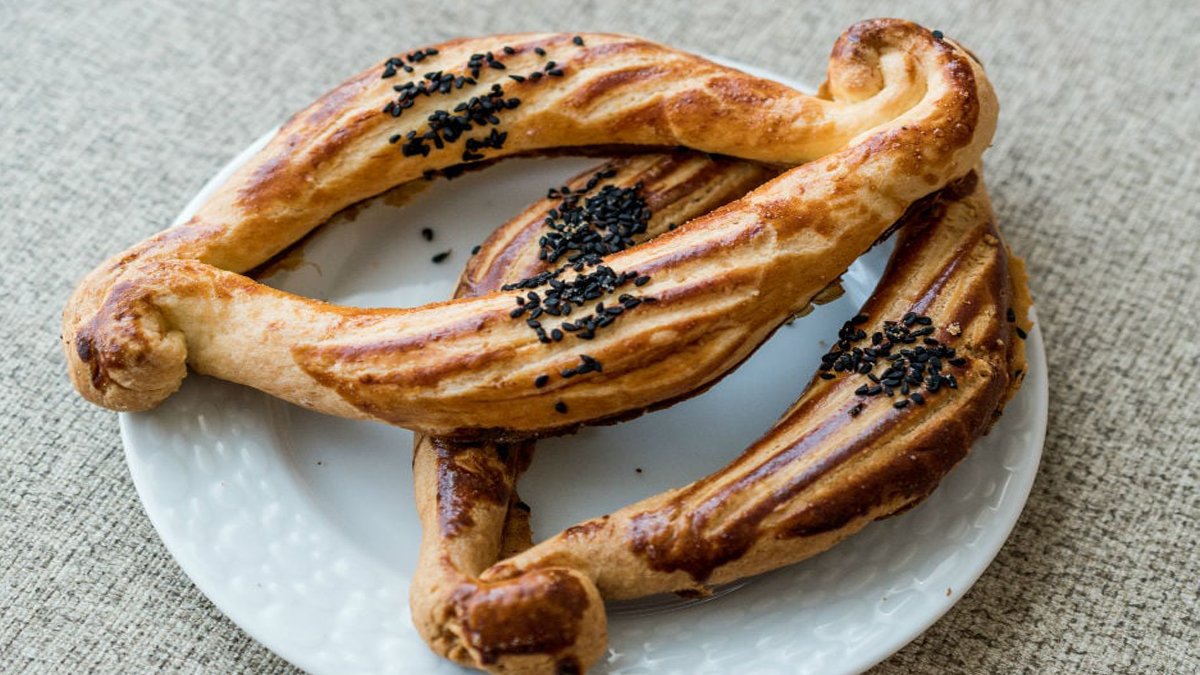 Çayın yanına en çok o yakışıyor! İşte arkadaşlarınızın kapış kapış yiyeceği çatal kurabiye tarifi