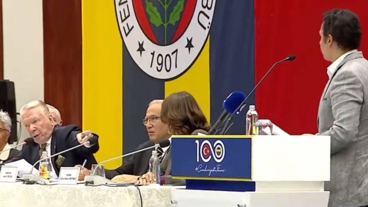 Fenerbahçe Divan Kurulu'nda gergin anlar: Uğur Dündar çıldırdı, konuşmacıyı kürsüden indirdi
