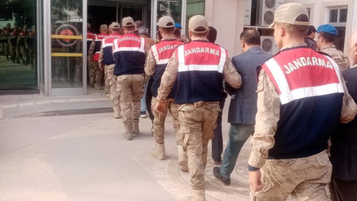 Silopi'de izinsiz gösteride gözaltına alınan 50 kişi adliyede