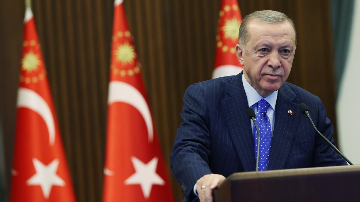 Erdoğan: Herkes küçülmeden dert yanarken biz 'büyüme' diyoruz