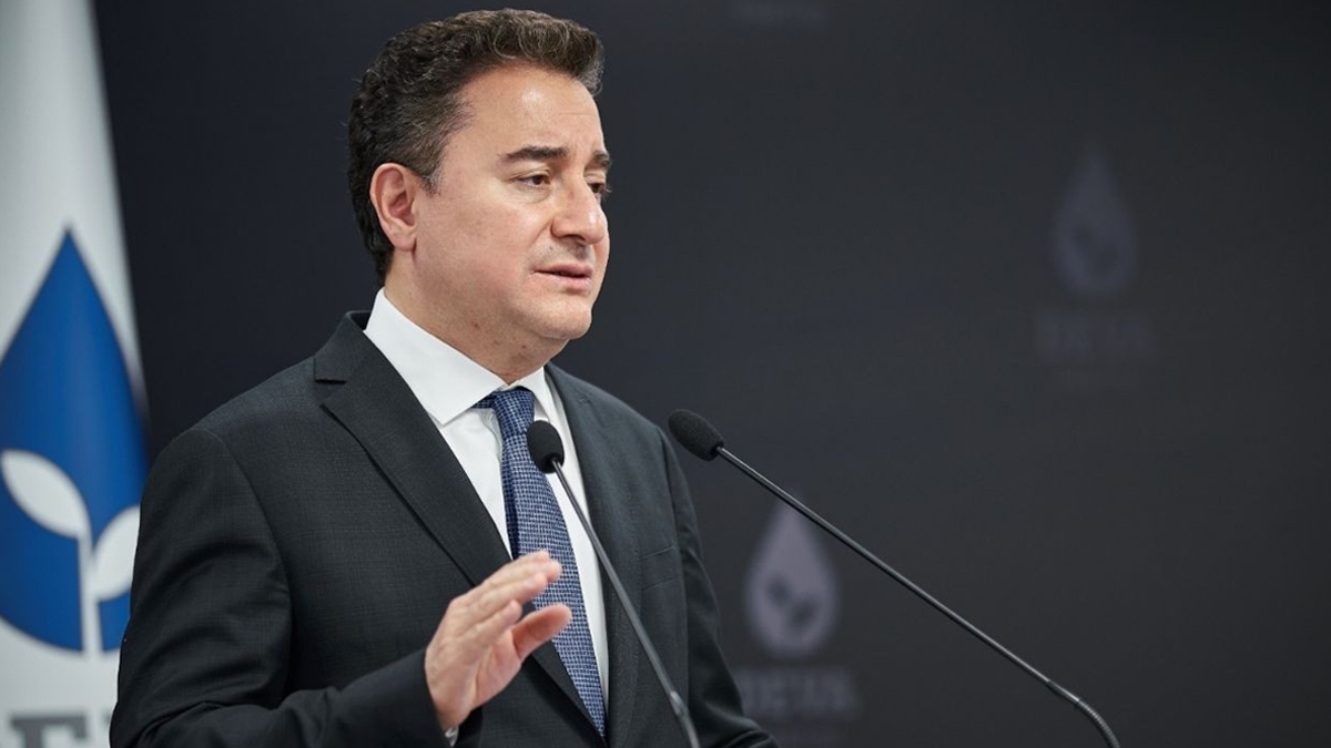 Babacan'dan Alevi kurumlarına geçmiş olsun telefonu: Fikirleri dinlemek yerine susturanlar sorunları çözemez