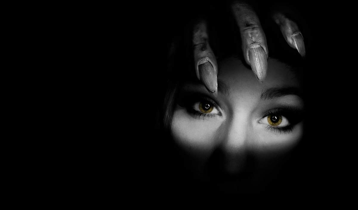 En sinir bozucu burçlar... Onlar sizin sinir sisteminizle oynarken zevk alırlar...