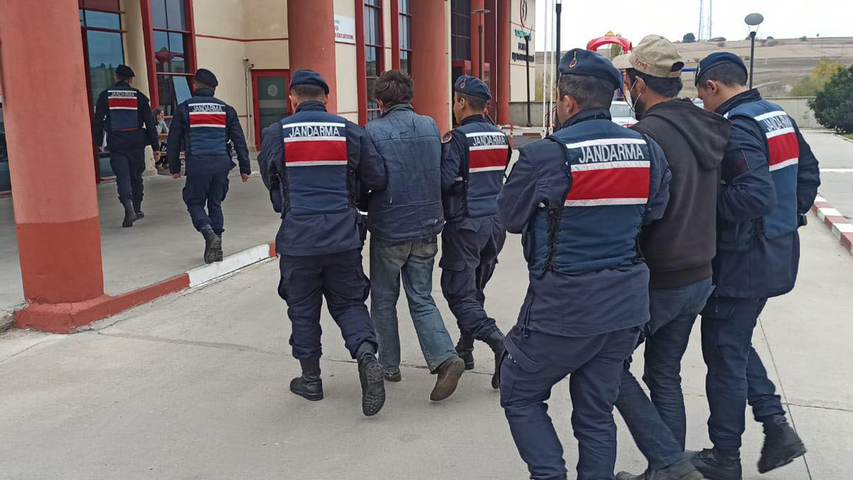 Türkiye sınırında Bulgar polisini öldüren zanlılar adliyeye sevk edildi