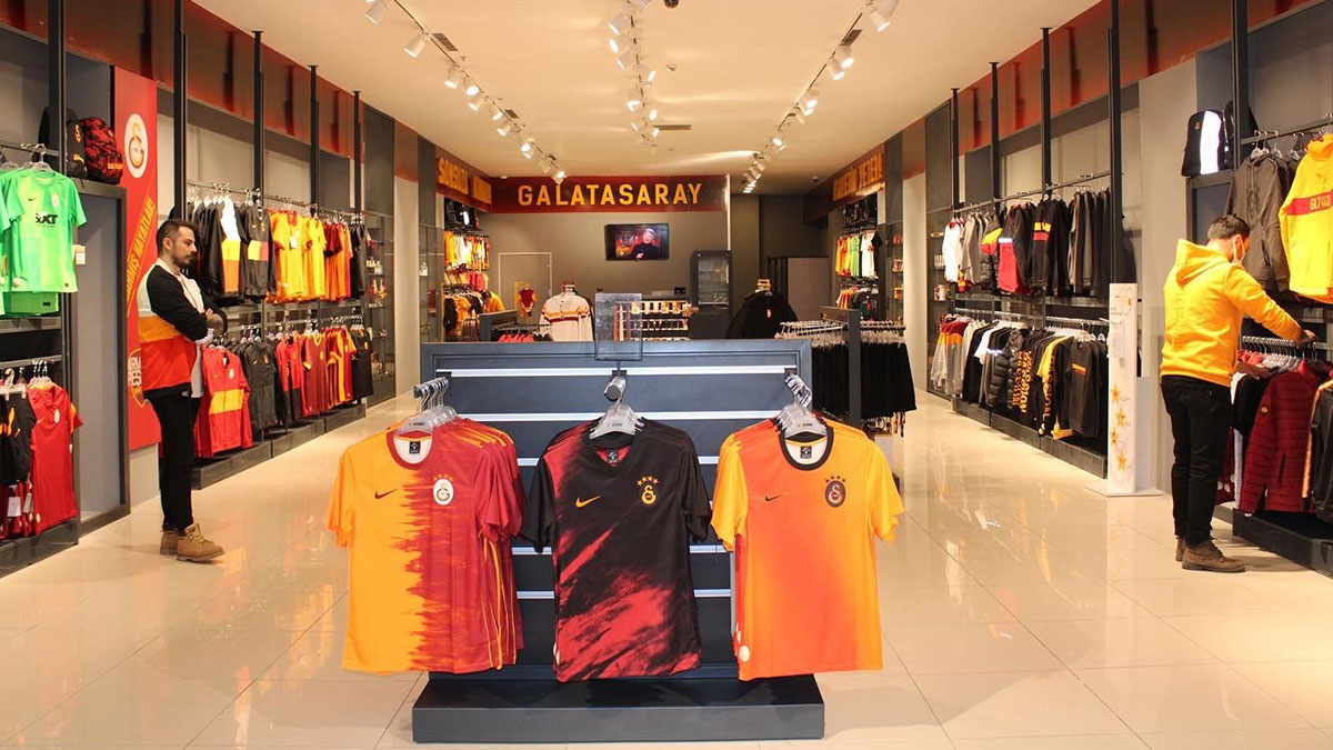 Galatasaray'da hırsızlık şoku: Kulüp çalışanlarının savunması 'Pes' dedirtti