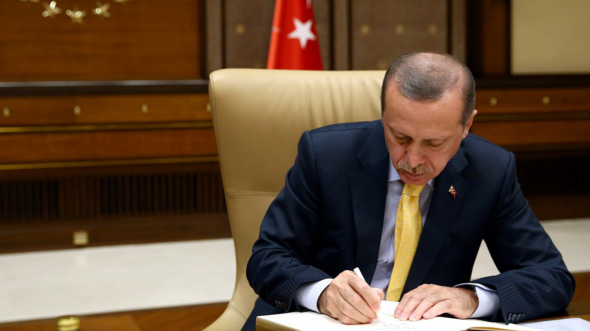 Başkanlık sisteminde en küçük bürokratik işlem bile Cumhurbaşkanı'na sunuluyor